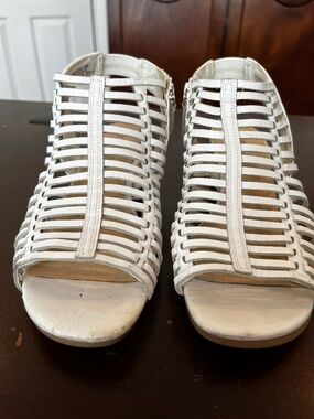 Bella-Vita White Ladies Sandal Size 8